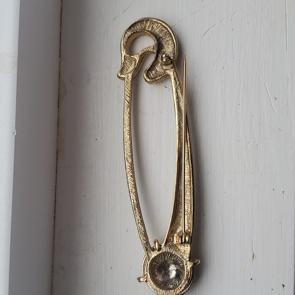 "A" brooch - Picture 3 of 3